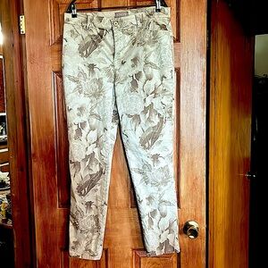 Chicos brand print pant
